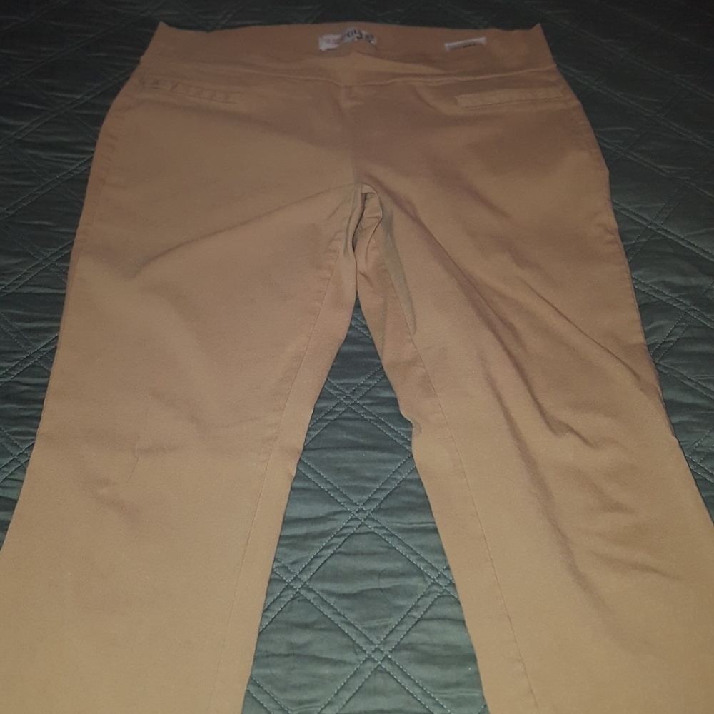 Tan Guess skinny pull on